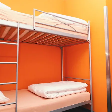 Хостел Lazemaze *