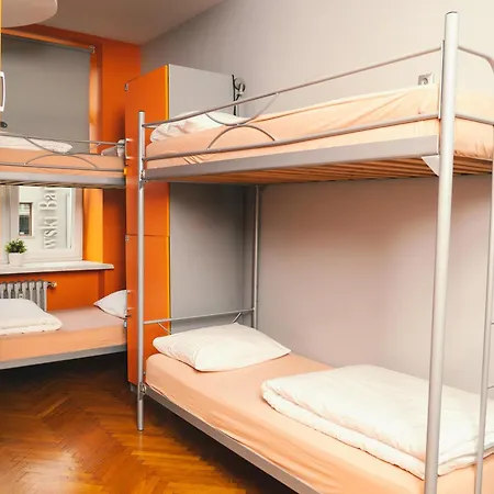 Lazemaze Хостел